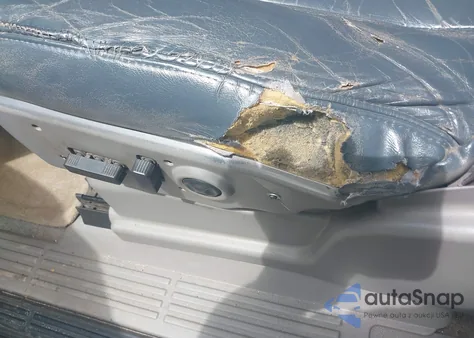 2004 Chevrolet Tahoe Lt z USA, uszkodzony, nr VIN 1GNEC13Z14R211682